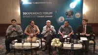Executive Vice President, Global Affairs and Communities, Dassault Systèmes, Philippe Forestier (tengah), saat konferensi pers 3DExperience Forum Indonesia di Surabaya, Selasa (19/8/2017). (Liputan6.com/ Dian 