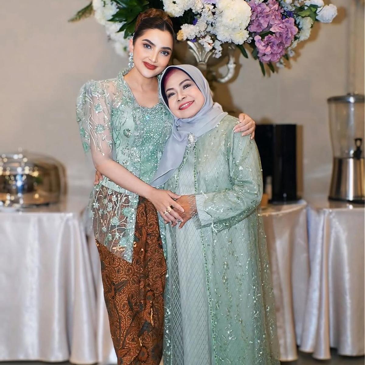 Potret Ashanty Kenakan Berbagai Model Kebaya (credit: instagram/ashanty_ash)