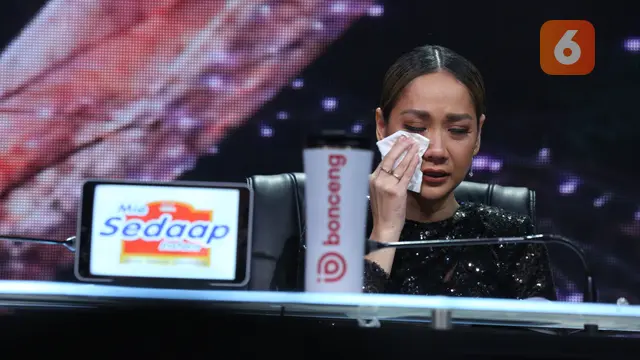 [Fimela] Bunga Citra Lestari Juri Indonesian Idol X