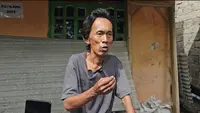 Luka Hati Sudrajat Penjual Es Kue Jadul yang Sulit Terobati