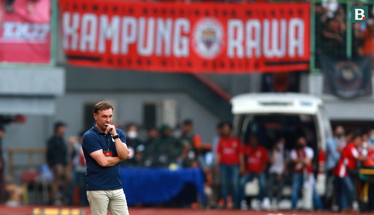 Pasukan Thomas Doll tak mampu memberikan balasan kepada Sabah FC dalam babak pertama. Macan Kemayoran pun masih tertinggal satu gol pada akhir babak pertama. (Bola.com/Ikhwan Yanuar)