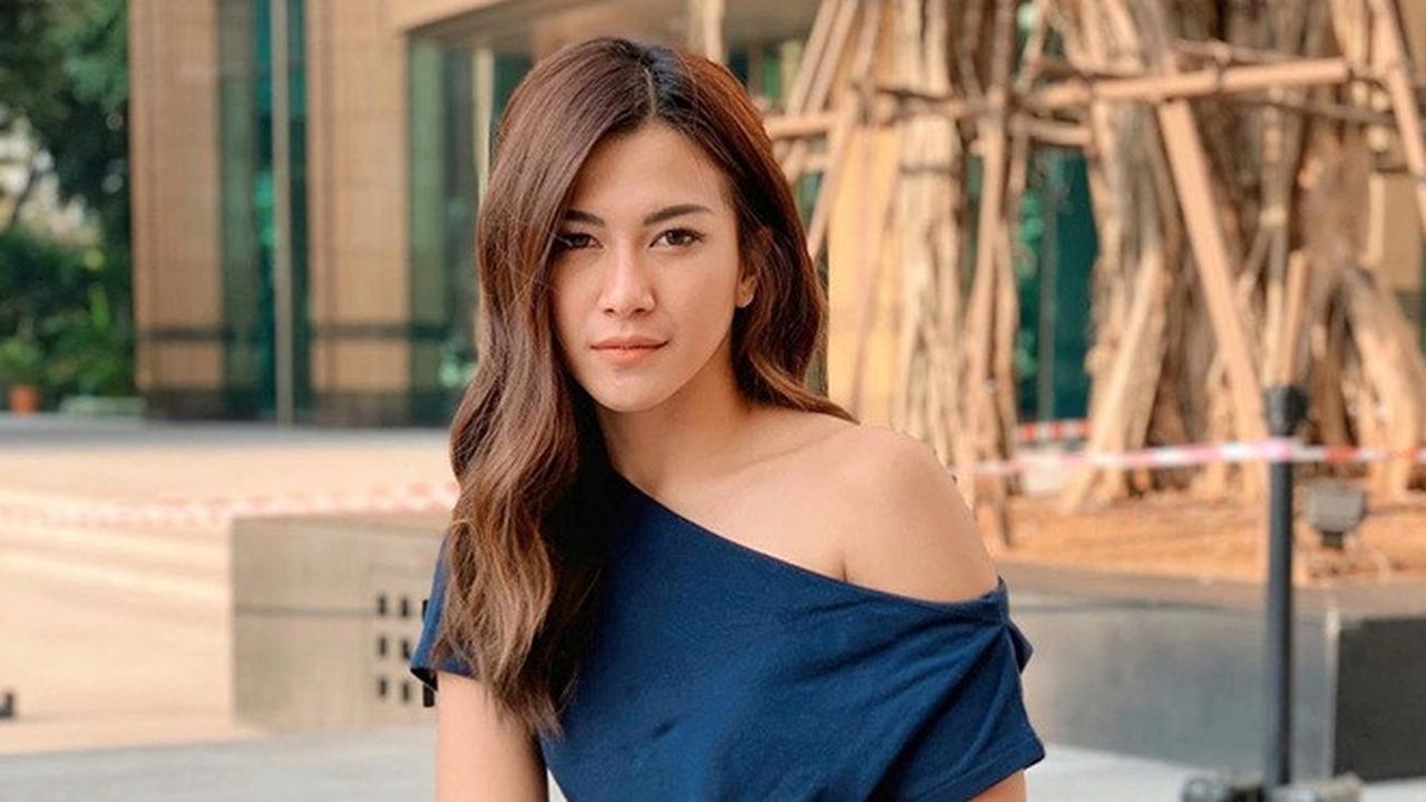 7 Gaya Sporty Dita Fakhrana, Presenter Cantik yang Tengah Naik Daun