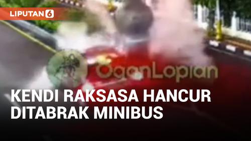 VIDEO: Ditabrak Minibus, Kendi Raksasa di Purwakarta Hancur Lebur