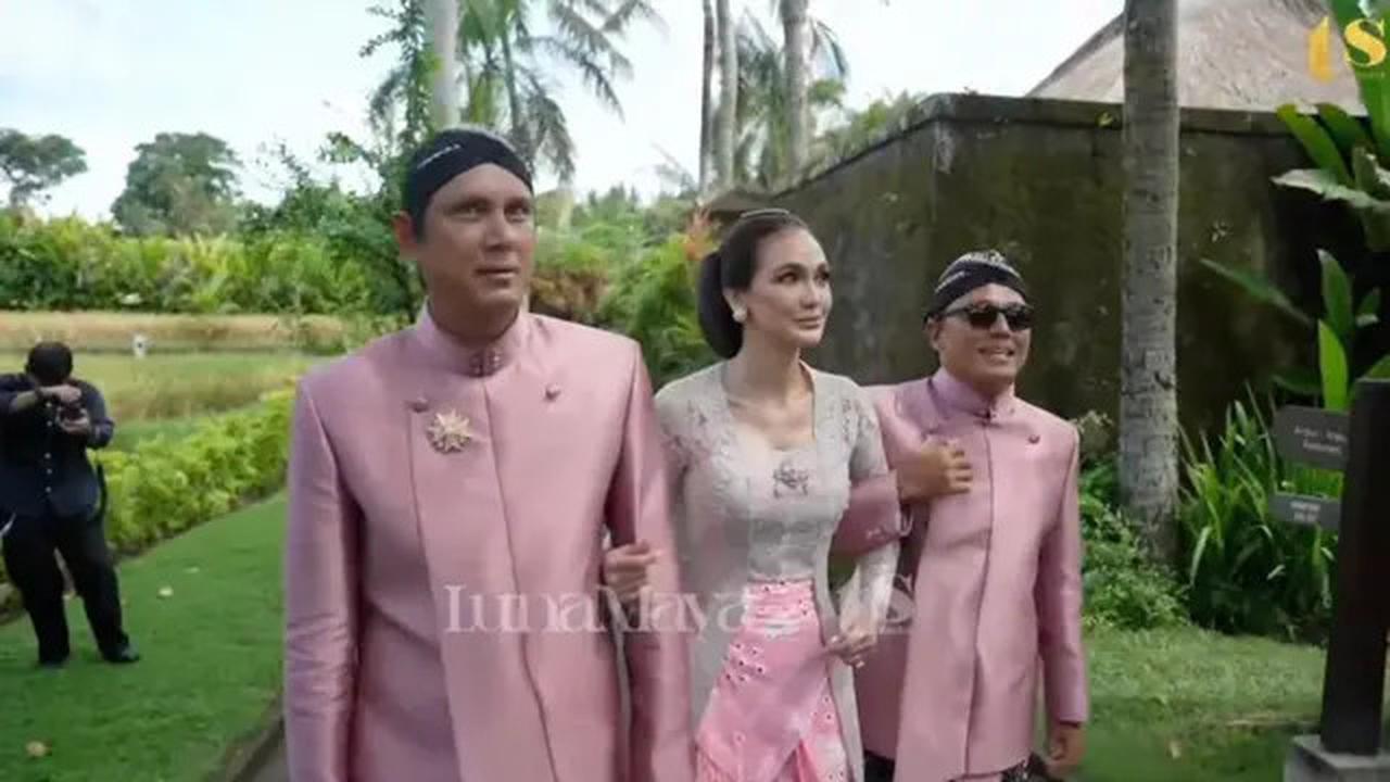 Pesona Luna Maya Dibalut Kebaya dan Ronce Melati saat Prosesi Siraman dan Sungkeman Adat Jawa Jelang Pernikahan