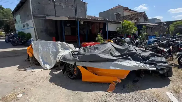 McLaren milik YouTuber Andra terbelah dua