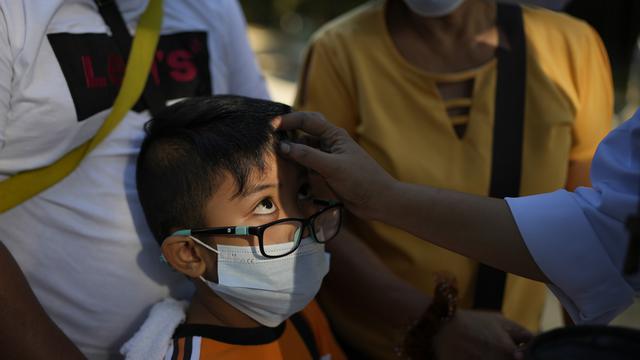 Warga Filipina Ramai-Ramai Peringati Rabu Abu