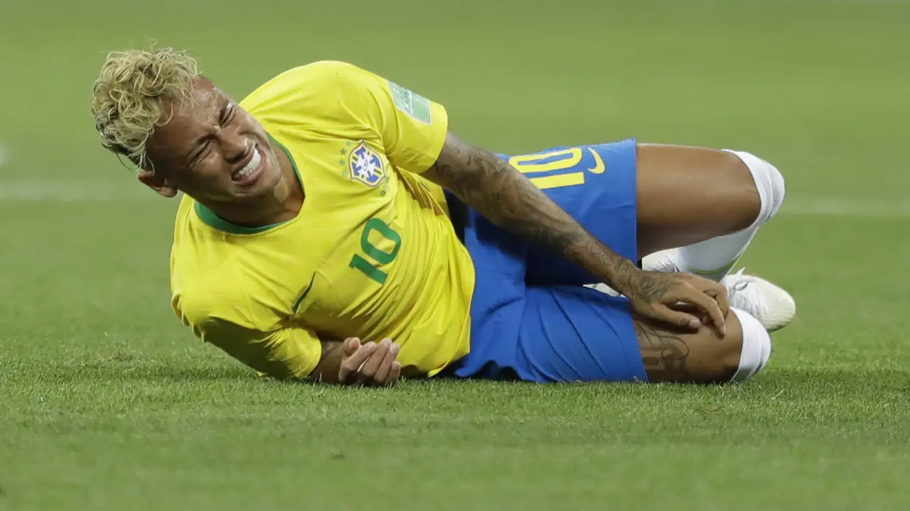 Ragam Ekspresi Neymar saat Jatuh Terguling-Guling di Piala Dunia 2018
