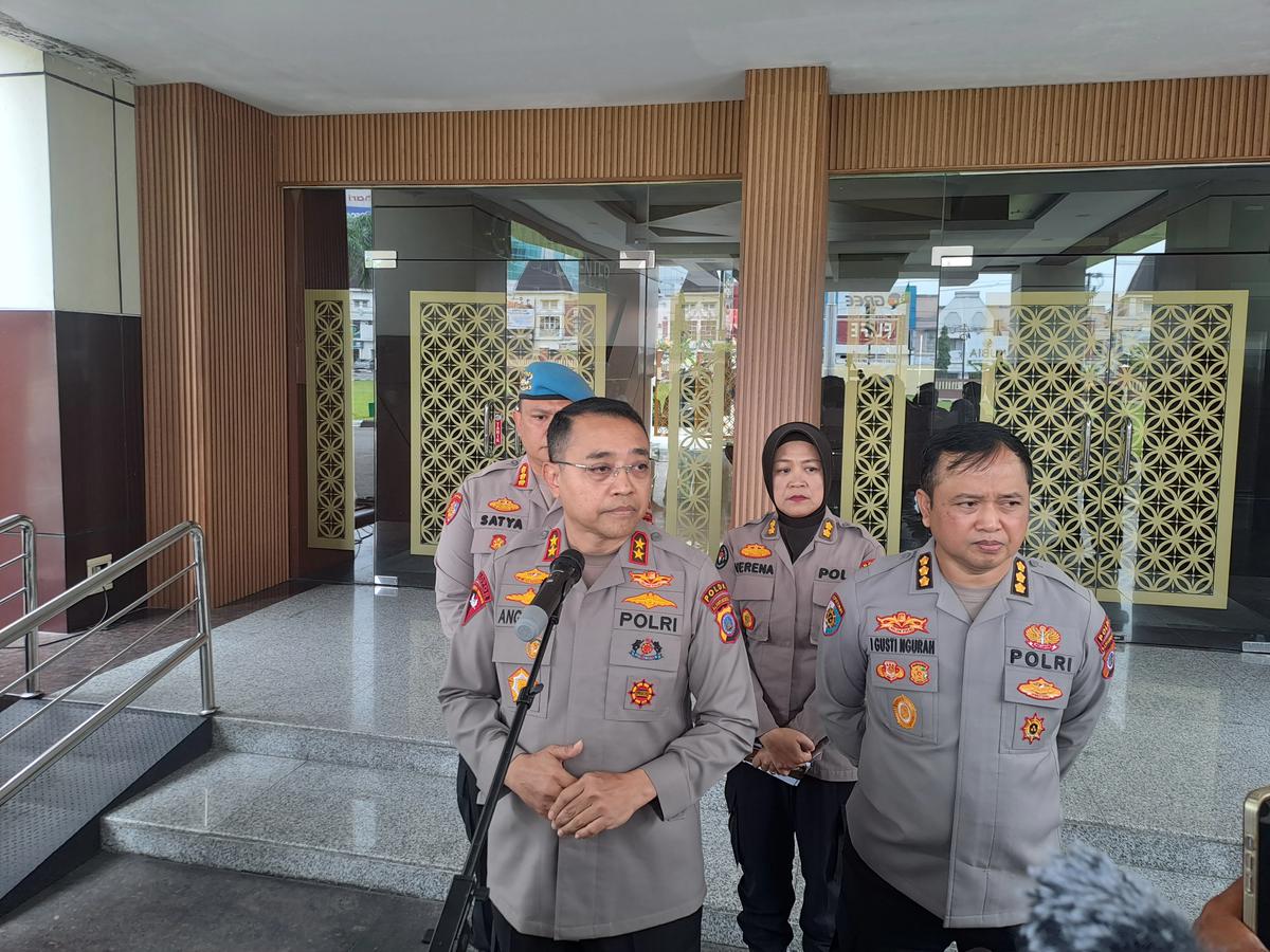 Kapolda DIY Irjen Pol Anggoro Sukartono menonaktifkan Kapolresta Sleman Kombes Edy Setyanto Erning Wibowo