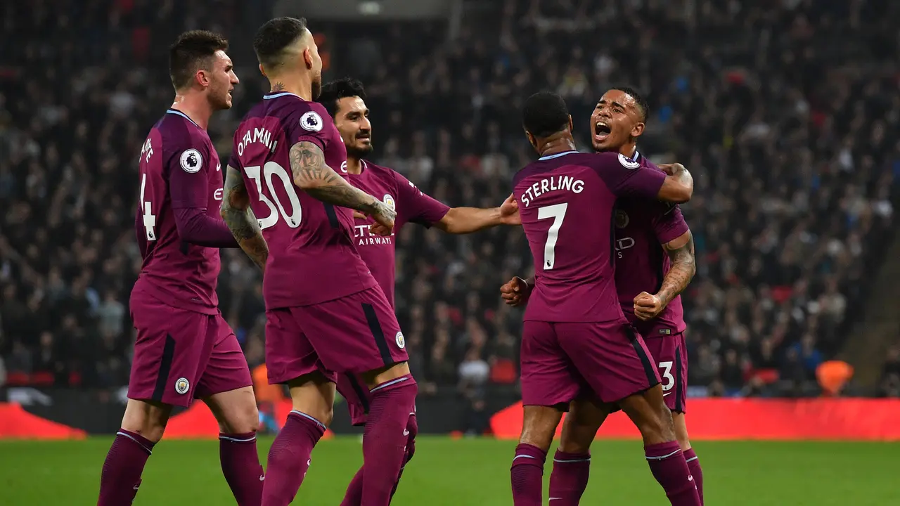 Gilas Tottenham Hotspur, Manchester City Kian Dekat ke Tahta Juara Liga Inggris