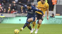 Armando Broja seperti demam panggung dengan kerap bingung ketika mendapat bola saat tampil melawan Wolverhampton Wanderers. Pemain berusia 22 tahun ini tak cukup layak menjadi starter untuk tim sekelas Chelsea. (AP Photo/Rui Vieira)