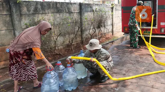 Darurat Kekeringan, Kementerian PU Salurkan 48,9 Juta Liter Air Bersih