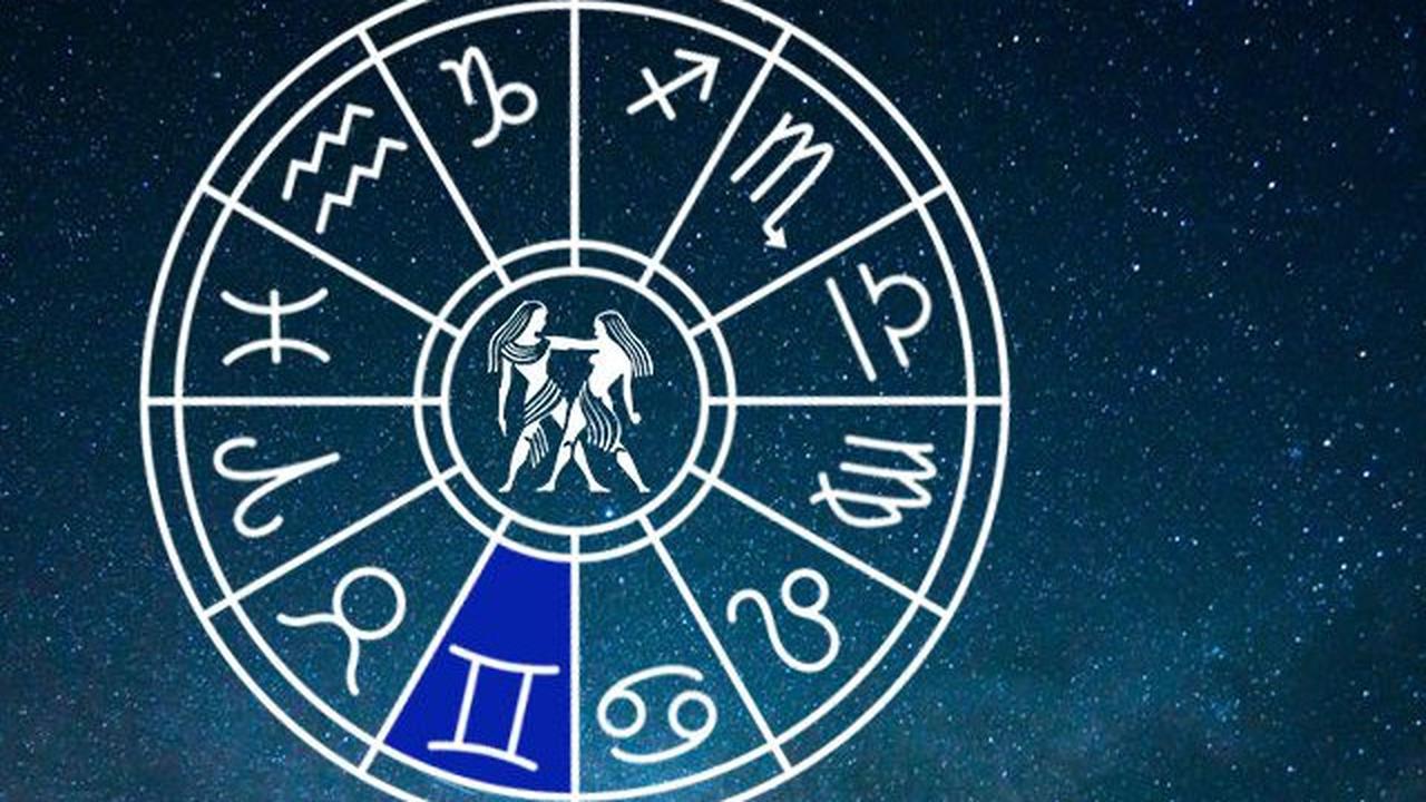 Ini Alasan Psikologis Mengapa Orang Percaya Astrologi