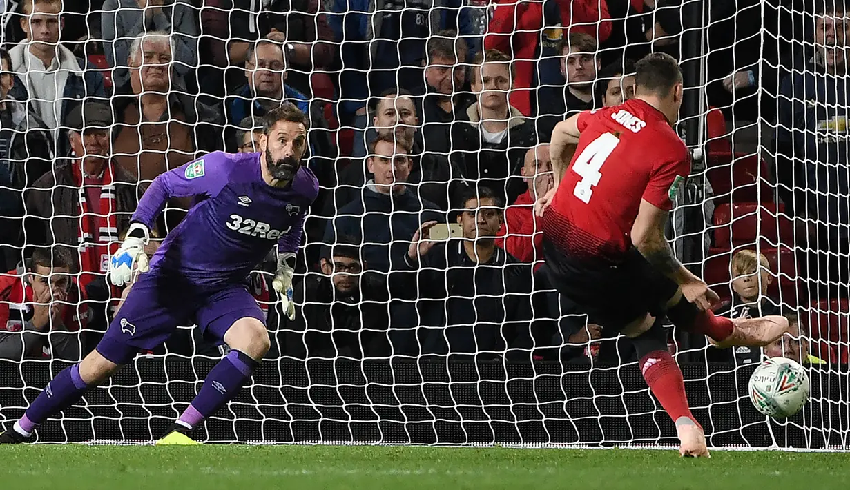 Pada awal musim 2015/2016, Scott Carson berlabuh di Derby County yang berlaga di Championship. Total 4 musim dijalaninya bersama Derby County dengan mencatat 171 penampilan. (AFP/Paul Ellis)