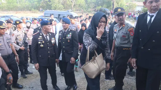 Jenazah Brigpol Anumerta Hedar tiba di Bandara Internasional Sultan Hasanuddin, Makassar, Selasa (13/8/2019) sekitar pukul 15.00 Wita. (Foto: dok Divisi Humas Polri)