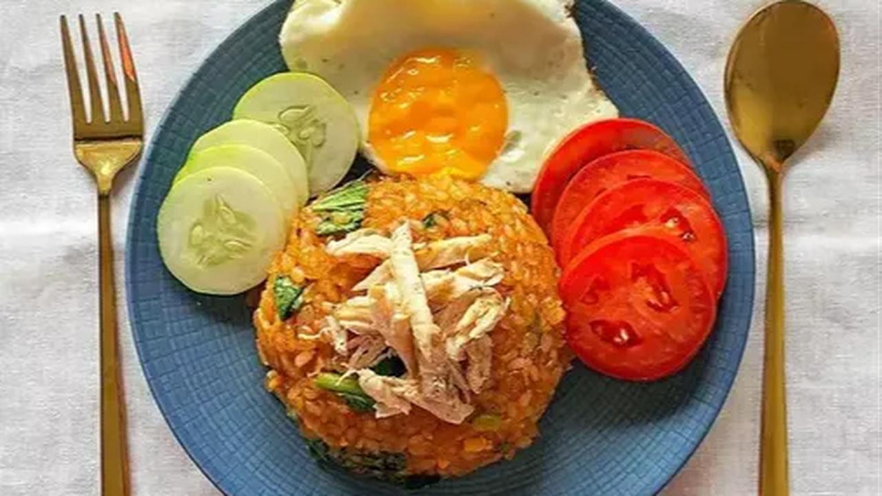 8. Nasi Shirataki Goreng Merah<br>