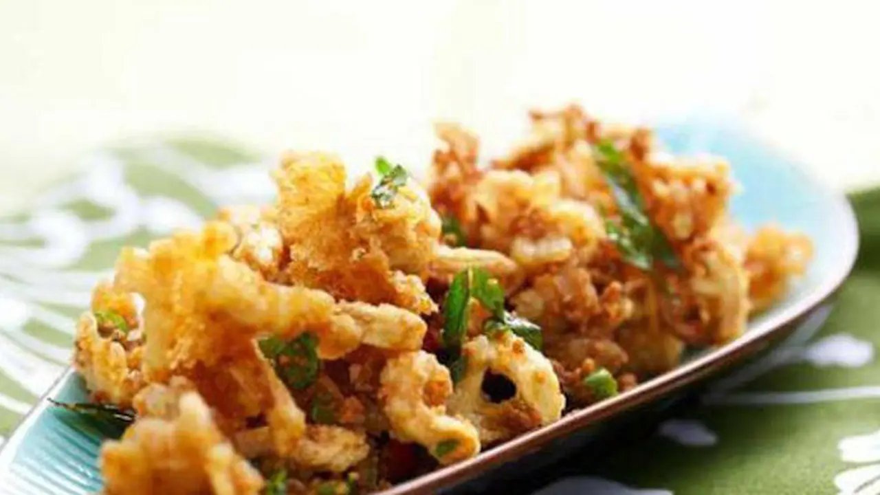 Jamur krispi pedas manis/copyright HungryGoWhere
