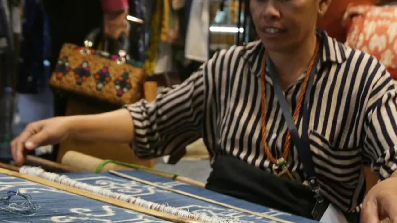 Jokowi berharap pengunjung dan pembeli yang datang ke Inacraft semakin banyak. Sehingga, pendapatan yang diperoleh semakin besar.<br>