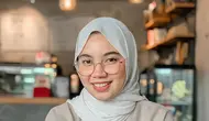Model Kacamata untuk Wajah Oval Berhijab by Meta AI