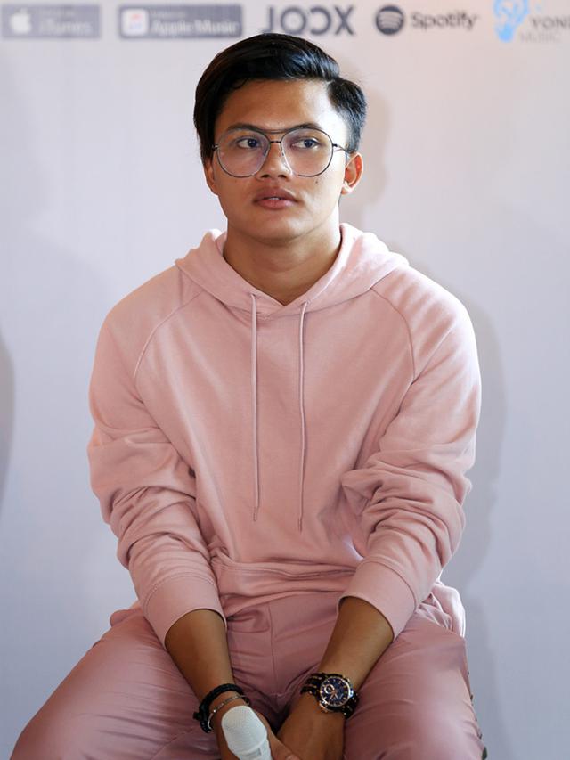 Tangis Rizky Febian Pecah di Pesta Ultah Sang Adik, karena ...
