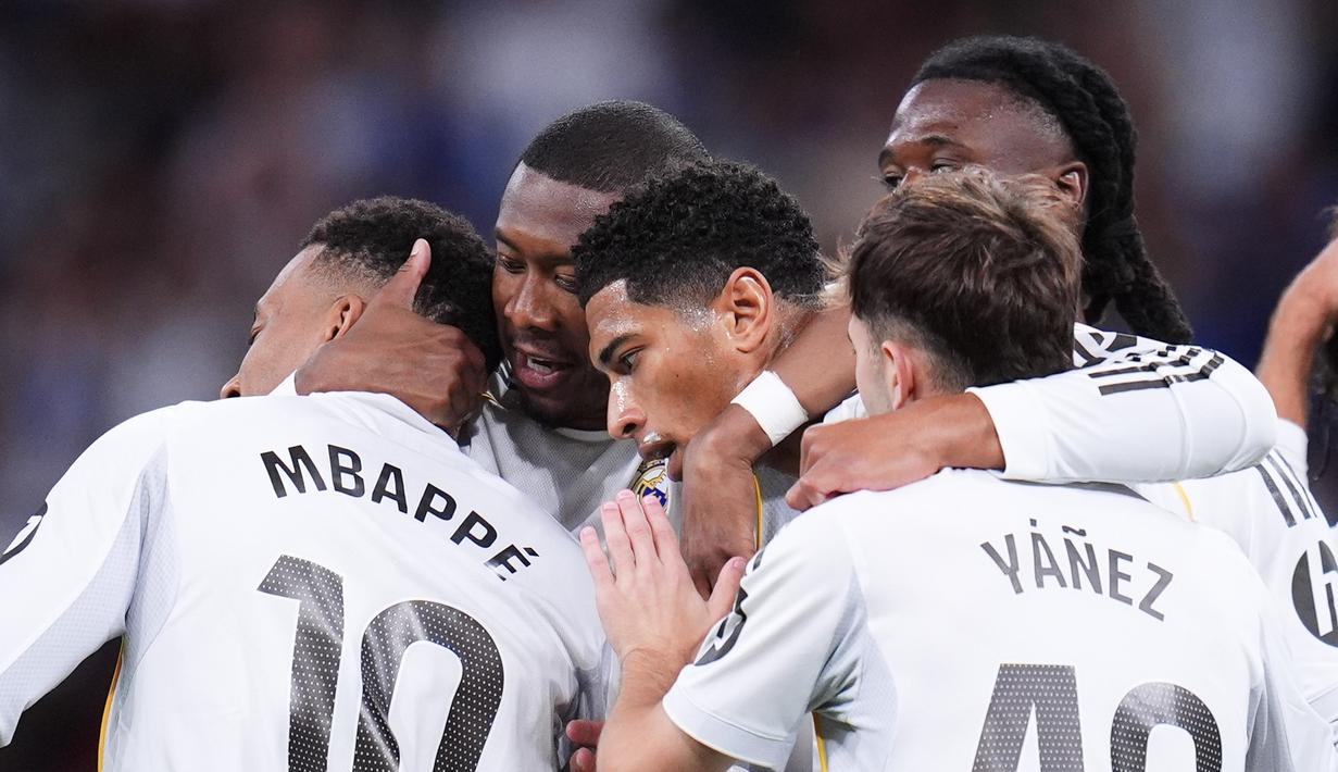 Real Madrid menundukkan Real Oviedo dengan skor 2-0 pada pekan ke-36 La Liga 2025/2026. Duel yang digelar di Estadio Santiago Bernabeu, Jumat (15/5/2026) dini hari WIB. (AP Photo/Manu Fernandez)
