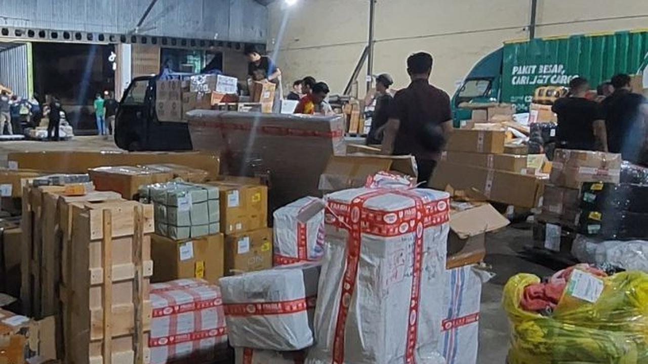 Peredaran Ratusan Ribu Rokok Ilegal dari Jasa Ekspedisi Dibongkar Bea Cukai