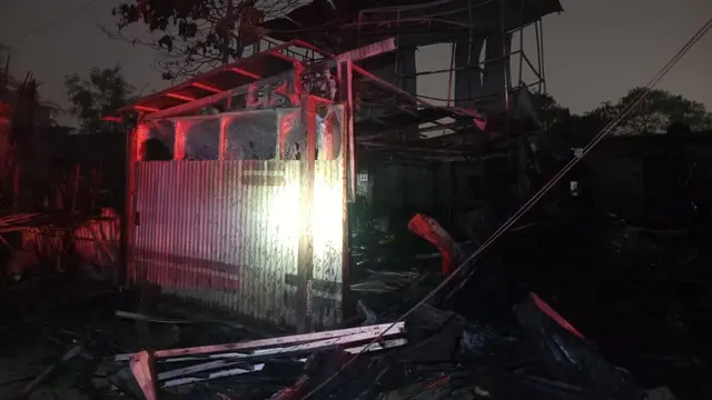 _Kebakaran Lapak di Jakbar, Api Berhasil Dipadamkan