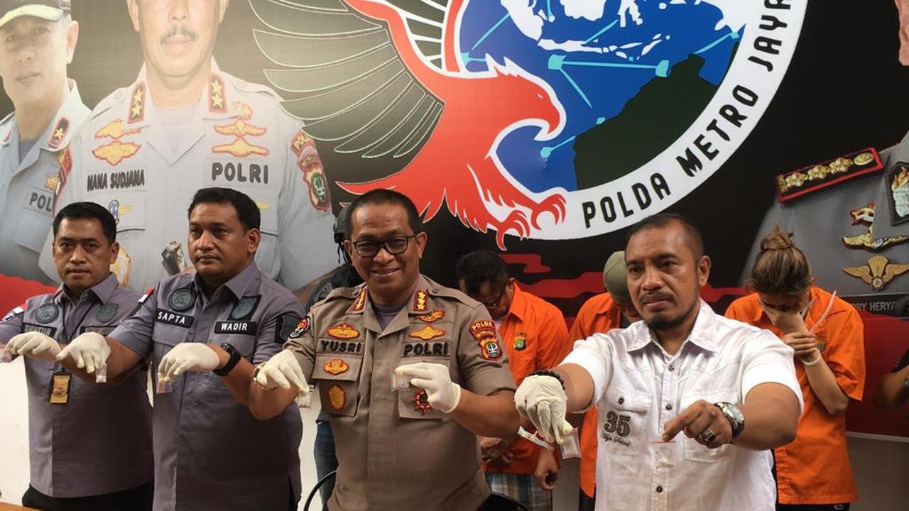 Nanie Darham Ditangkap Narkoba