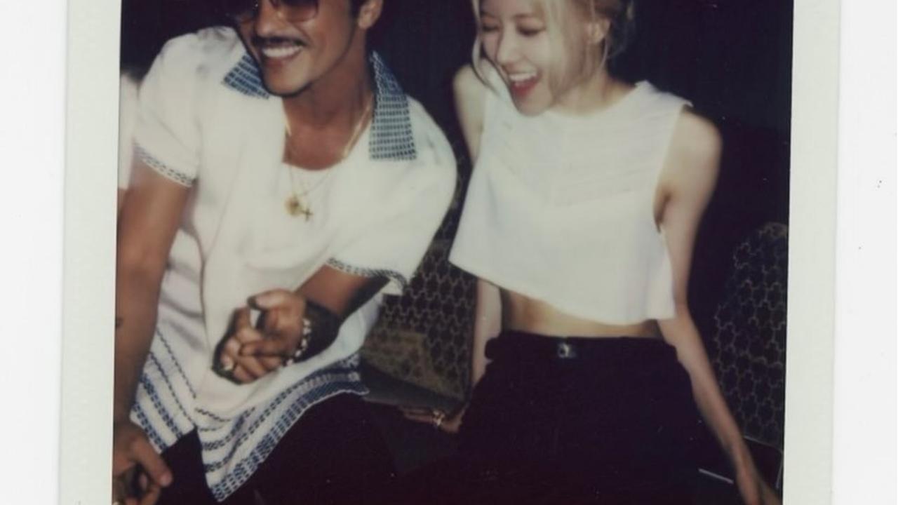 Bruno Mars dan Rose Blackpink