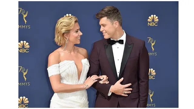Scarlett Johansson dan Colin Jost