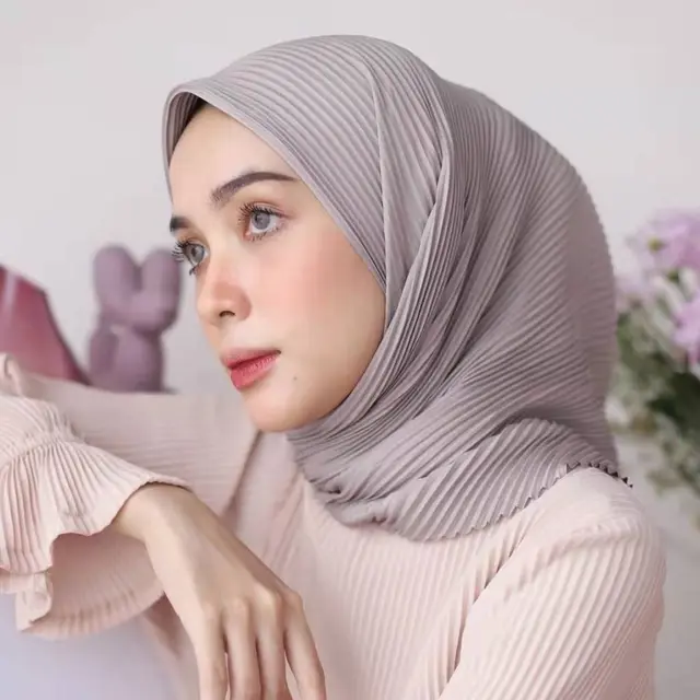 Hijab Plisket.