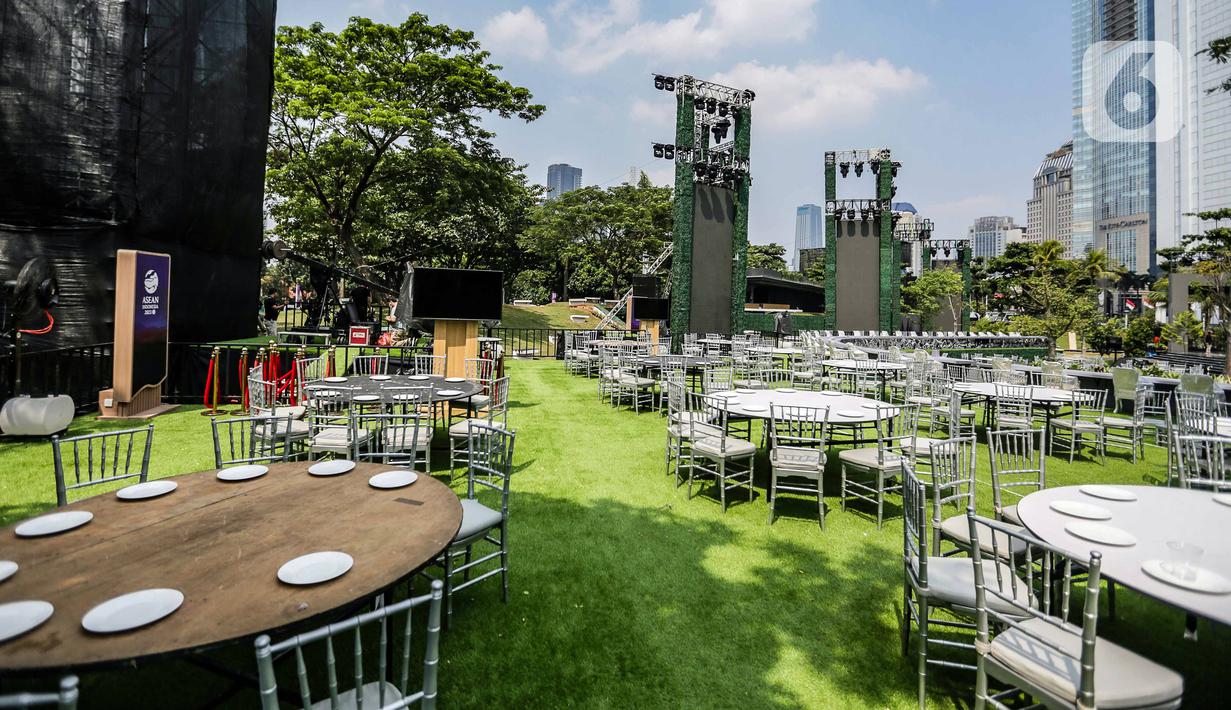 Dikatakan Satya, akan dilakukan rekayasa lalu lintas untuk kelancaran acara gala dinner. Salah satunya dengan menutup sebagian Jalan Jenderal Sudirman, Jakarta, saat gala dinner yang dilakukan mulai dari Jembatan Semanggi hingga Bundaran Senayan. (Liputan6.com/Faizal Fanani)