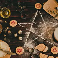 Melalui komposisi makanan berikut ini, kamu bisa menikmati keindahan galaksi.