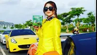 Sosok Fenny Frans Istri Supir Angkot di Makassar Dapat Arisan Rp2,5 Miliar. foto: foto: Facebook 'Fenny Frams'