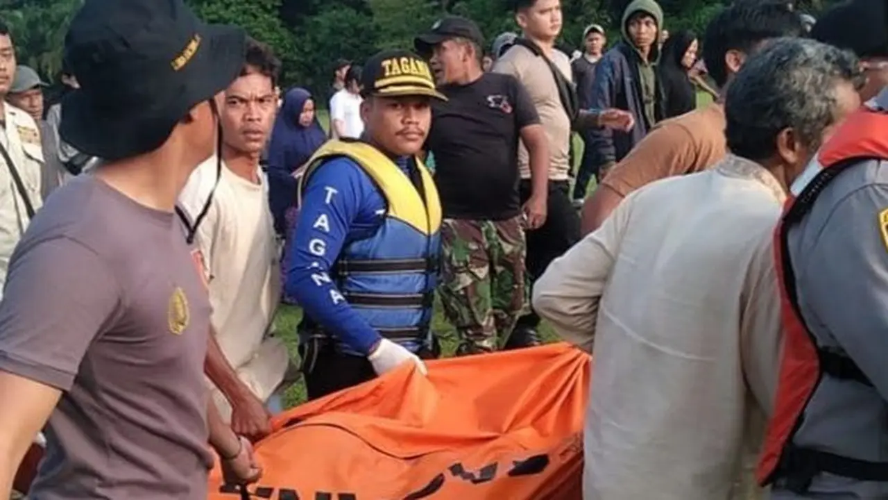 Mahasiswa Politeknik Caltex Riau (PCR), Chandra Ari Kusuma (19), tewas tenggelam di sungai Kampar, Riau, dalam kegiatan perkemahan (Merdeka.com)