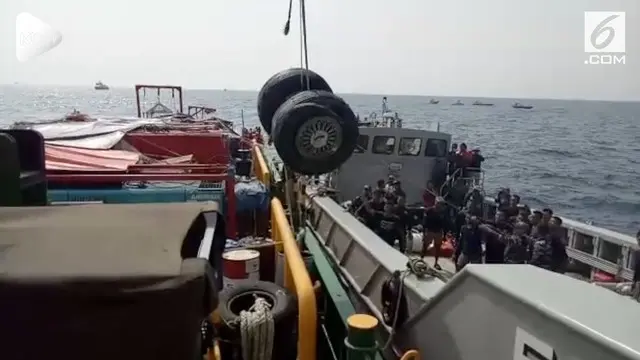 VIDEO: Roda Pesawat Lion Air JT 610 Diangkat ke KRI Banda Aceh