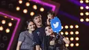 Di acara yang bertempat di  Studio 6 Emtek City, kawasan Daan Mogot, Jakarta Barat ini putra dari artis cantik Donna Harun ini berhasil memenangkan penghargaan kategori ‘Gorgeous Dad’. (Nurwahyunan/Bintang.com)