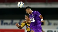 Laga Mitra Kukar vs Persita Masih Tanpa Gol di Babak Pertama