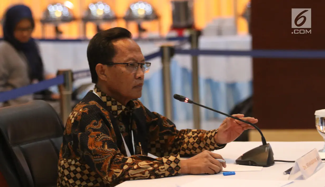 Kepala Kejaksaan Tinggi Sumatera Selatan Sugeng Purnomo menjalani uji publik Calon Pimpinan Komisi Pemberantasan Korupsi (Capim KPK) periode 2019-2023 di Kementerian Sekretariat Negara, Kamis (29/8/2019). Enam orang capim KPK yang tersisa menjalani uji publik hari ketiga. (Liputan6.com/Angga Yuniar)