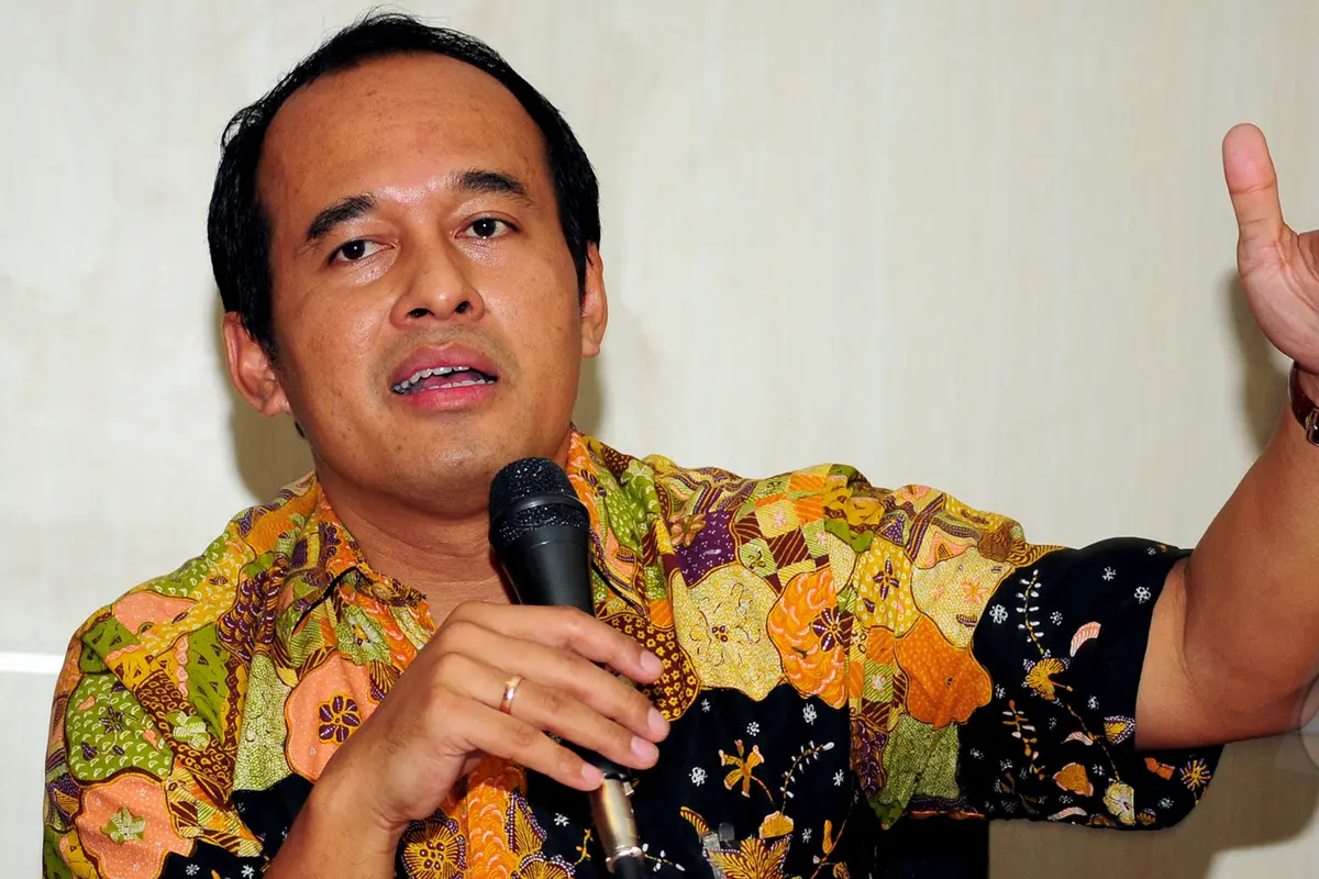 Warga DKI, Percaya Ahok atau DPRD? 
