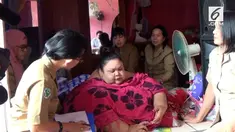 Warga Palangka Raya Kalimantan Tengah menderita obesitas, berat badannya sudah mencapai 350 Kilogram.