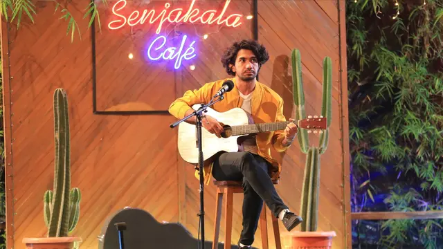 Reza Rahadian dalam film Garis Waktu. (Dok. MD Pictures)
