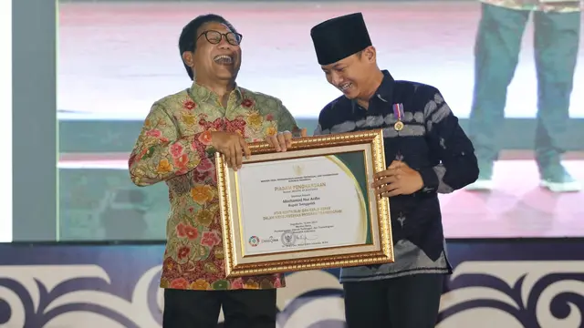 Bupati Trenggalek Nur Arifin Raih Penghargaan dari Kementerian Desa, PDT Dan Transmigrasi