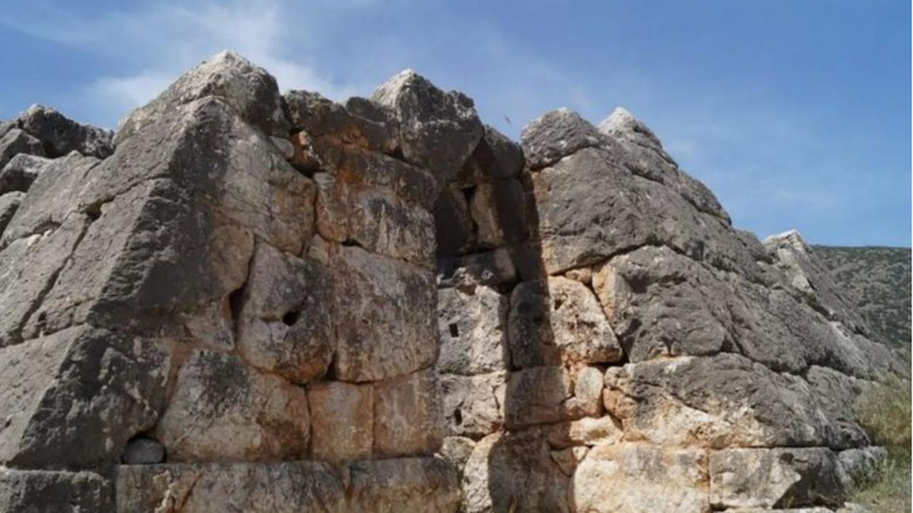 Piramida di Yunani Ini Tuai Kontroversi dan Penuh Misteri, Dianggap Lebih Tua dari Piramida Mesir