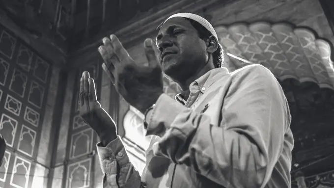 Ilustrasi muslim, berdoa, berzikir