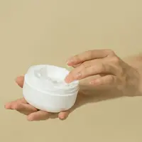 Ilustrasi moisturizer. (c) SHVETS production/Pexels.com