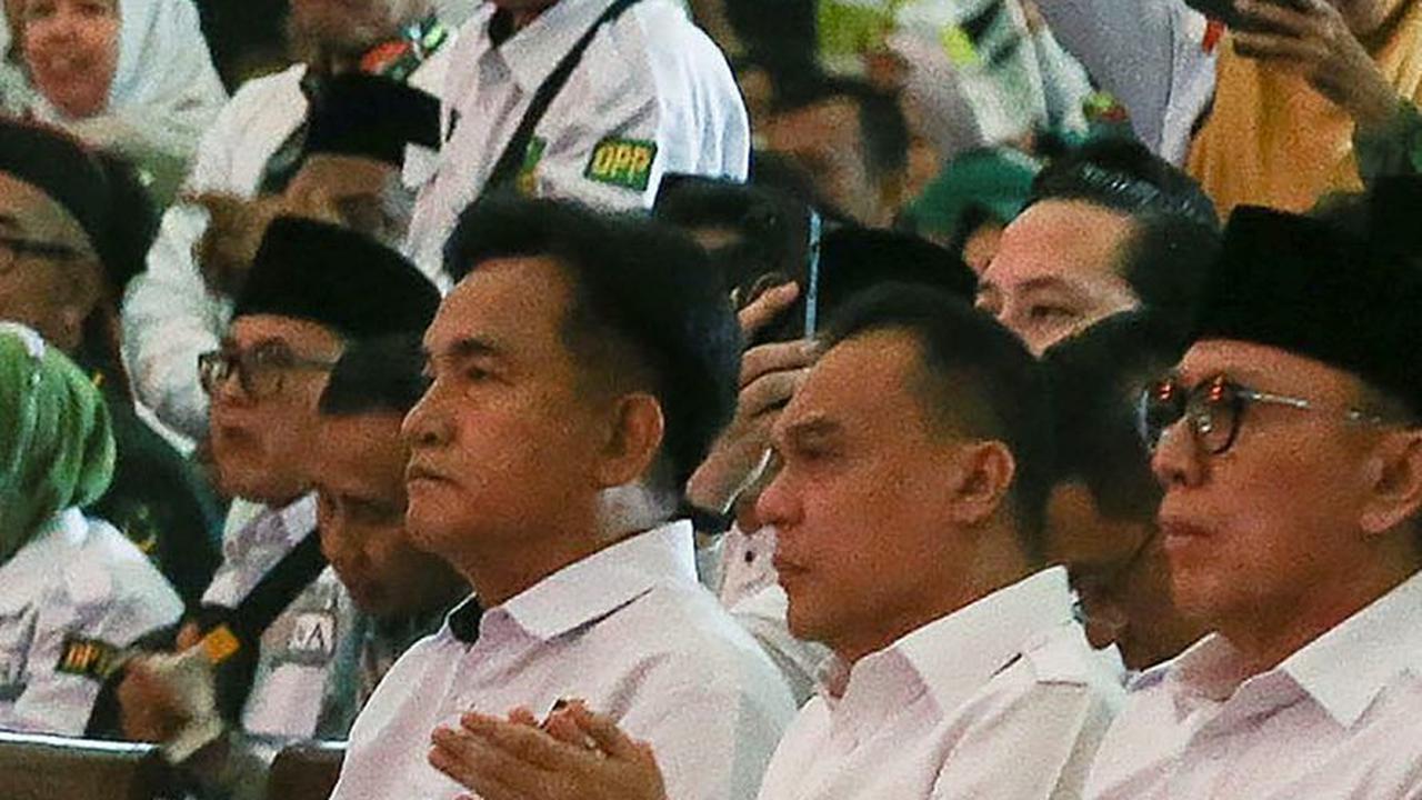 Sementara itu, dari PKB terlihat Ketua Umum PKB Abdul Muhaimin Iskandar, Waketum PKB Jazilul Fawaid dan Wasekjen PKB Syaiful Huda.
( merdeka.com/Arie Basuki )