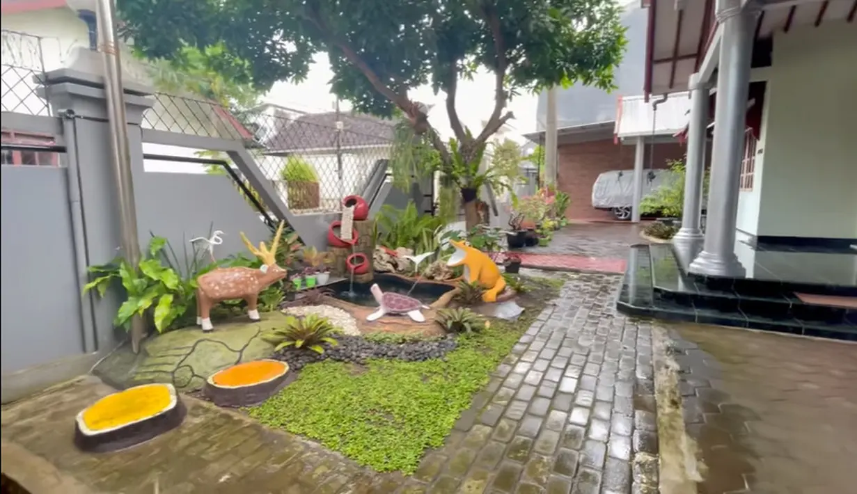 Rumah Dewi Perssik (Youtube/DEWI PERSSIK)