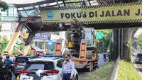 Evakuasi JPO Tendean, Macet Mengular di Sejumlah Jalan