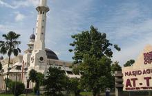 Kisah Masjid At Tin TMII, Dibangun untuk Mengenang Ibu Tien Istri Soeharto