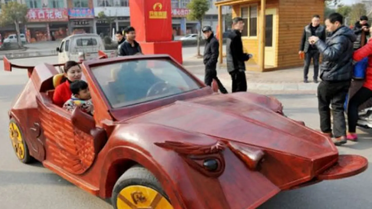 Supercar Kayu